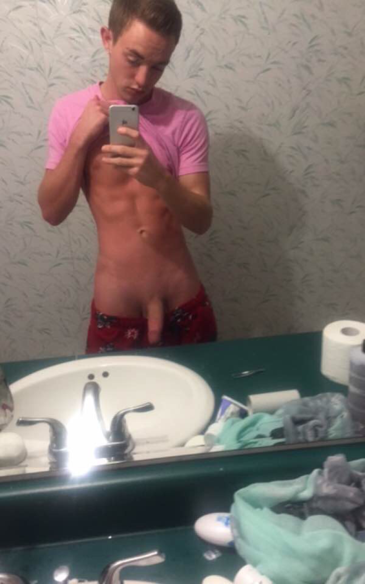 LOGAN _ Teenboy Dick Selfies